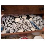 The Indoor Outdoor Tablecloth 70in Round - Black & White Floral with Napkins & Plates