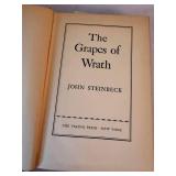 Mixed Vintage Book Lot Thorn Birds Wuthering Heights Gone With Wind