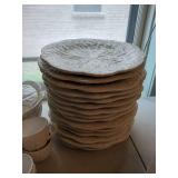 Block Subtil Portugal White Leaf Embossed Dinnerware Set 50+ Pc Good