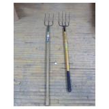 2 Pitch Forks