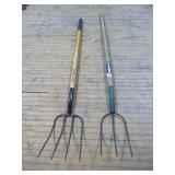 2 Pitch Forks