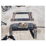 Reese 5th Wheel Hitch with Base