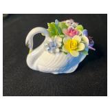 Assorted Glass Swan Figurines & Floral Vase (Lot of 6)