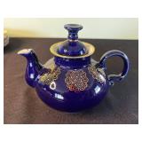 Alfred Meakin Hand Engraved Pattern Teapot with Matching Blue-White Plates - Staffordshire England