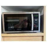 Farberware 1000-Watt Microwave Oven