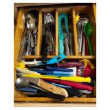 Mixed Kitchen Utensil Assortment