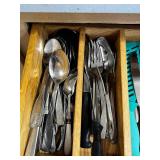 Mixed Kitchen Utensil Assortment