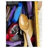 Mixed Kitchen Utensils & Gadgets