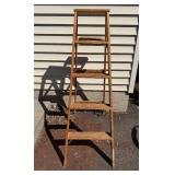 Davidson IW-133-05S 5 ft Step Ladder - 200 Lb Capacity, Type III