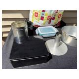 Chocolate Heaven Fondue Pot & Assorted Kitchenware