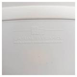 Corning Casual Elegance Oval Covered Casserole Dish with Rubber Lid