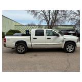 2009 DODGE DAKOTA LARAMIE *4x4 | No Accidents Reported* (NO RESERVE)