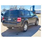 2010 FORD ESCAPE XLT *All Wheel Drive* (NO RESERVE)