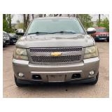 2008 CHEVROLET SUBURBAN LTZ *1 Owner | 4x4 | 3rd Row Seating* (NO RESERVE)