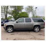 2008 CHEVROLET SUBURBAN LTZ *1 Owner | 4x4 | 3rd Row Seating* (NO RESERVE)