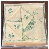 Vintage Tablecloth and Napkin Set