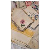 Mixed Lot of Vintage Linens