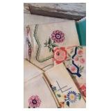 Mixed Lot of Vintage Linens