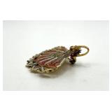 Spain Folding Fan Brooch Pin - Filigree Gold with Red Enamel, Open 2.5in