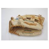 Spalding Softball Glove. Good Condition