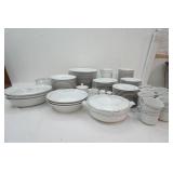 Signature Collection Select Fine China Set. Petite Bouquet Pattern 114. Porcelain.