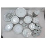 Signature Collection Select Fine China Set. Petite Bouquet Pattern 114. Porcelain.