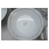 Signature Collection Select Fine China Set. Petite Bouquet Pattern 114. Porcelain.