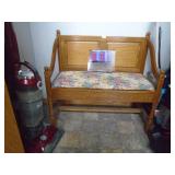 Entry bench setee. As shown. CASH ON SITE ONLY. PICKUP IS TUESDAY MAY 26TH FROM 11 AM TO 4 PM ONLY. THERE IS NO OTHER OPPORTUNITY TO PICK UP YOUR ITEM THAN THIS TIME & REGARDLESS WHAT THE SCHEDULE STA