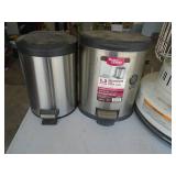 Pair of heaters. As shown. Entry bench setee. As shown. CASH ON SITE ONLY. PICKUP IS TUESDAY MAY 26TH FROM 11 AM TO 4 PM ONLY. THERE IS NO OTHER OPPORTUNITY TO PICK UP YOUR ITEM THAN THIS TIME & REGAR