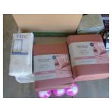 Assorted linens. As shown. CASH ON SITE ONLY. PICKUP IS TUESDAY MAY 26TH FROM 11 AM TO 4 PM ONLY. THERE IS NO OTHER OPPORTUNITY TO PICK UP YOUR TIEM THAN THIS TIME & REGARDLESS WHAT THE SCHEDULE STATE
