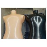 *2* Mannequins