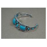 Silver Tone Bracelet with Turqiouse Stones