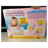 H3 - Zuru Pets Alive Mama Turtle & Baby Surprise Water Toy