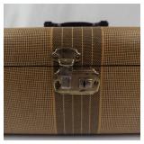 Vintage Hard-Sided Train Case With Lock - No Key