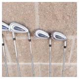 Triumph Golf Club Set With Rollin R7 Bag