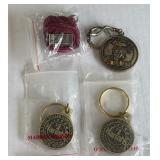 (11) Vintage Casino Souveniers - Harrah