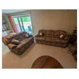 Matching 2-piece Sofa Set With Duck Pillows