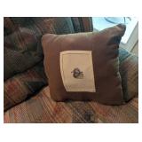 Matching 2-piece Sofa Set With Duck Pillows