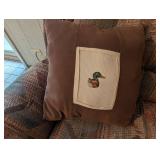 Matching 2-piece Sofa Set With Duck Pillows