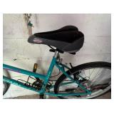Schwinn Woodlands Hybrid Bicycle With Rear Bag