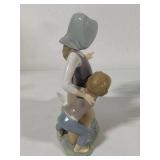 Lladro "Avoiding the Goose" Figurine #5033
