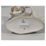 Lladro "Avoiding the Goose" Figurine #5033