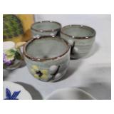 Misc Pottery & Porcelain Decor/Kitchen Accessories