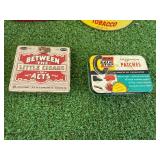 Dictaphone 10 & Vintage Tins