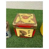Dictaphone 10 & Vintage Tins