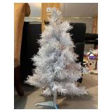 White Christmas Tree & Noel Sign Mixed Lot