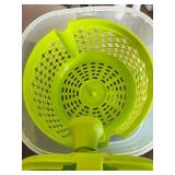 Hydrapeak Thermos, Salad Spinner, Cooling Rack & Pink Custard Cups Mixed Lot
