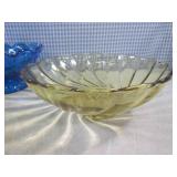 (CS) Vintage Colored Glass Bowls...
