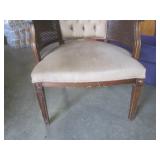 (BR1) Vintage Mid-Century Tuffed wi...