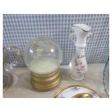 (EW7) Lot of Asoorted Decor, Figuri...